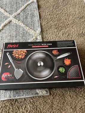 Parini Asian Fusion 12.5" Non-Stick Wok Pan with Glass Lid - Black